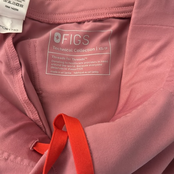 Pink figs scrub set - Picture 2 of 3